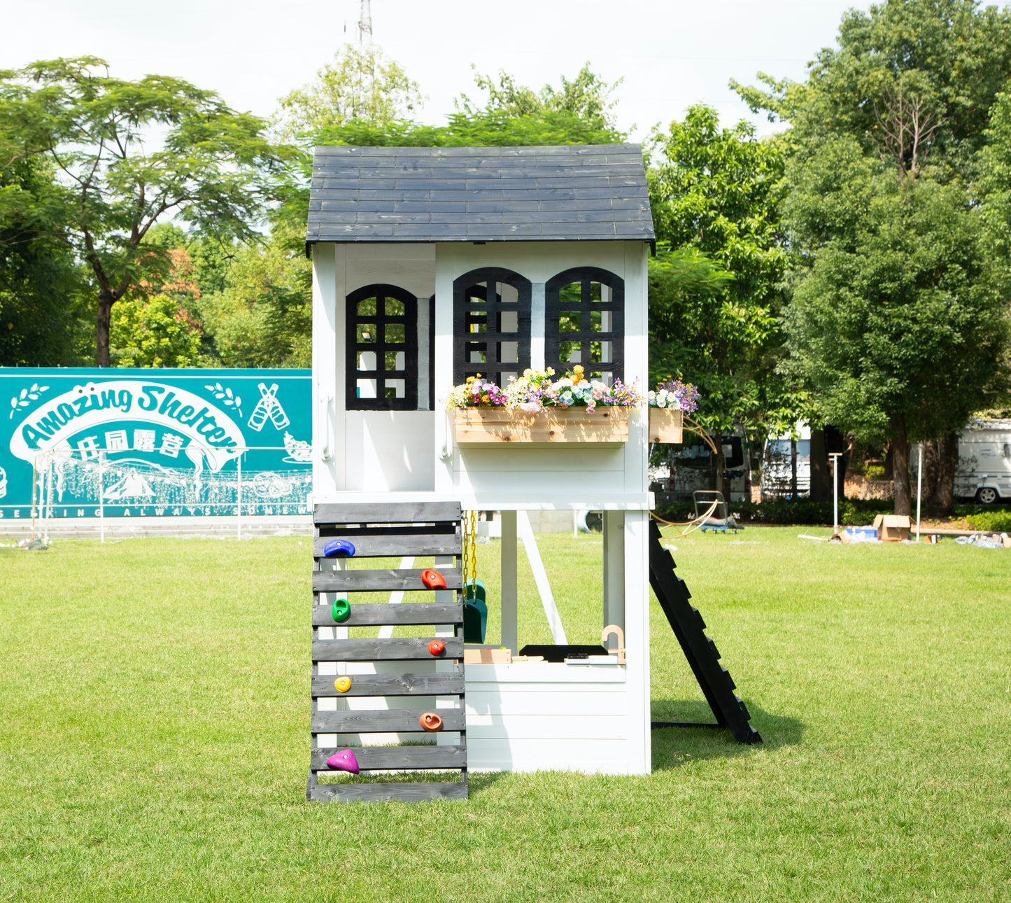Reign Two Story Playhouse | 2MamaBees